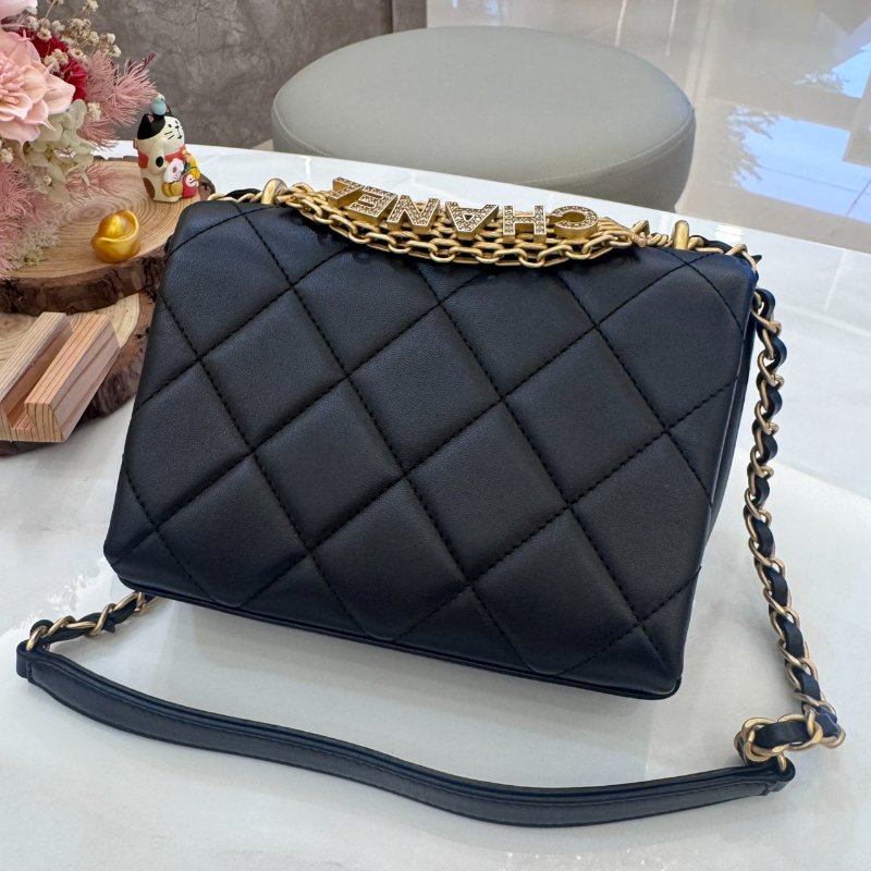 *SHIHNA名牌精品* Chanel 22S Mini Flap bag 鑲鑽字樣提把迷你口蓋手提/肩背二用包(黑色/金釦)-5