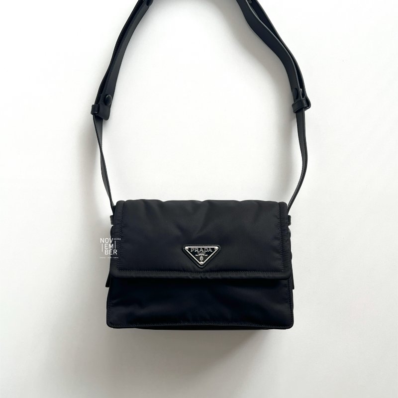全新🖤 Prada 普拉達 Traveller Re-Nylon 郵差包-3