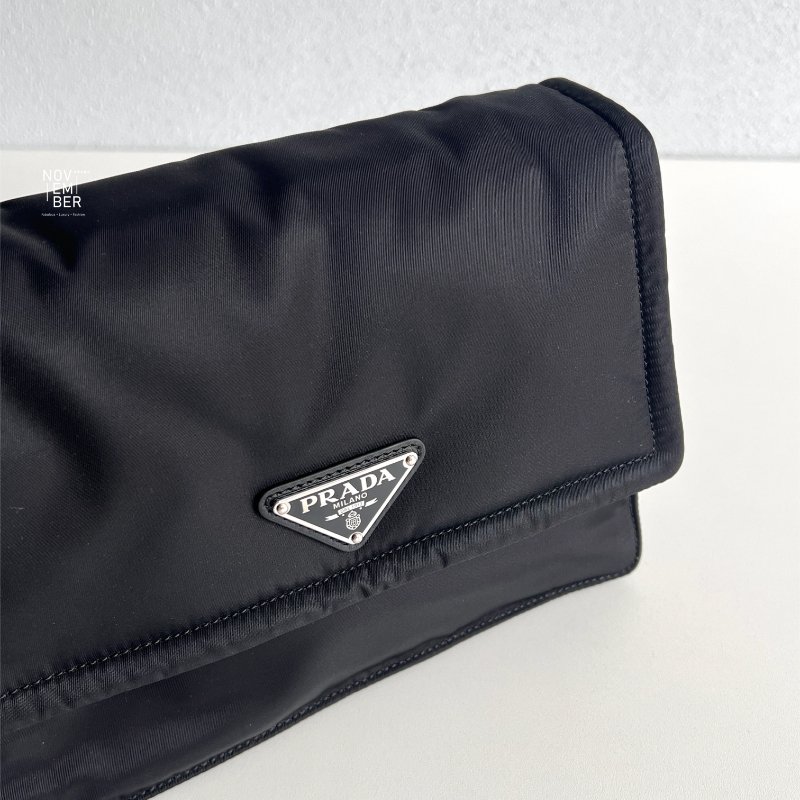 全新🖤 Prada 普拉達 Traveller Re-Nylon 郵差包-5
