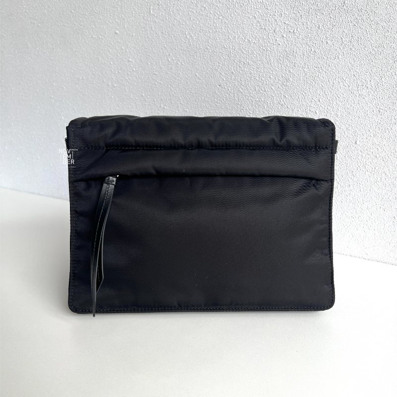 全新🖤 Prada 普拉達 Traveller Re-Nylon 郵差包-8