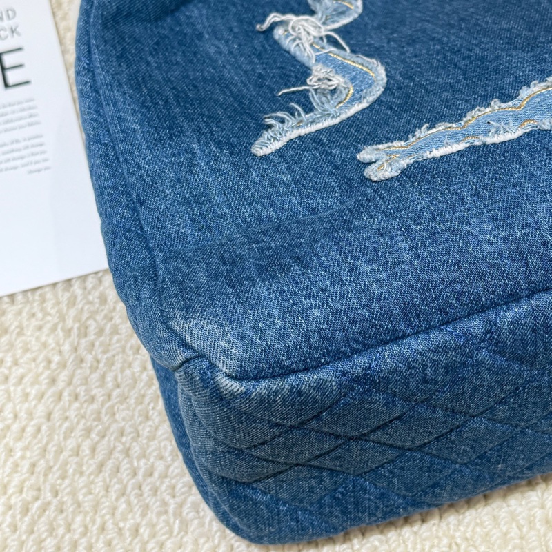 99🆕Chanel香奈儿 手工坊羊羔毛tote包-13