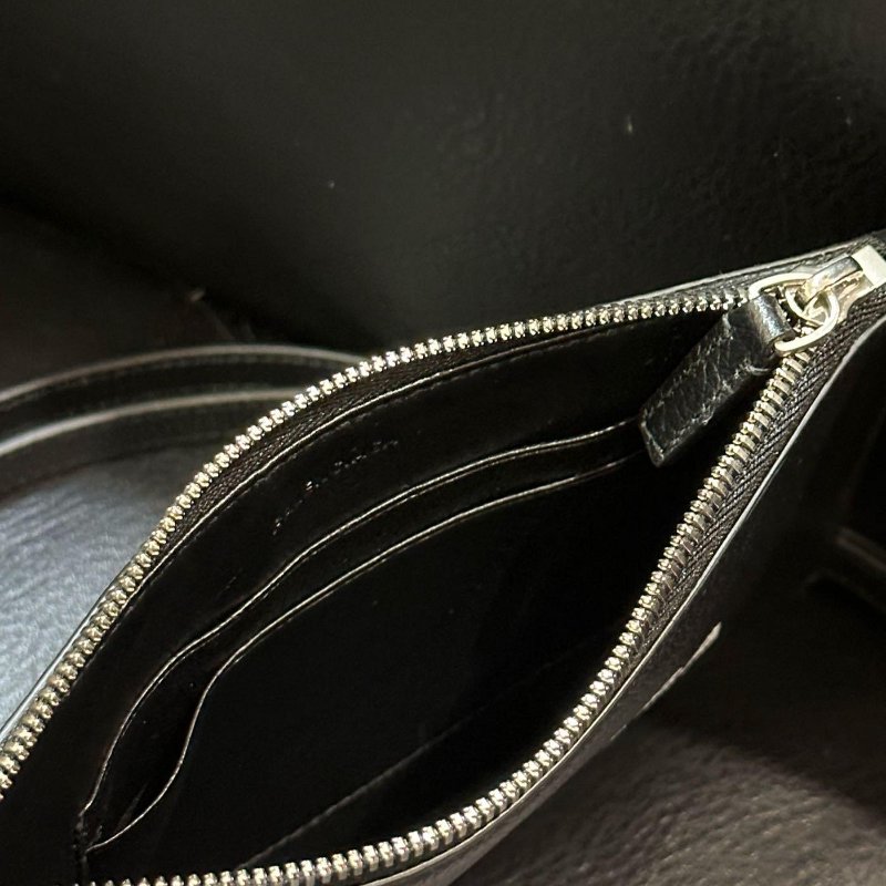 💎Han's house精品服飾💎Balenciaga 巴黎世家 小牛皮 雙 手拿 卡夾 零錢包 原價14100-6