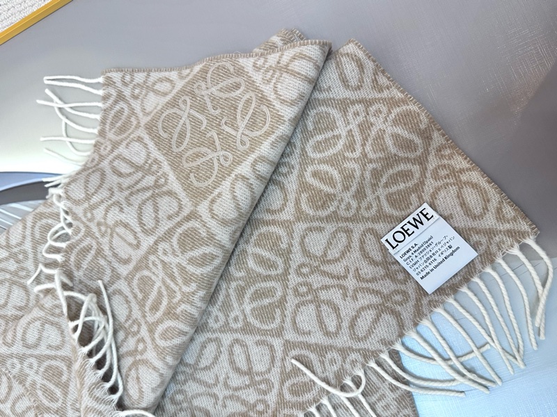 【全❤️】LOEWE Anagram scarf 羅意威羊絨羊毛刺繡奶茶色 圍巾頸巾女款 米色-4