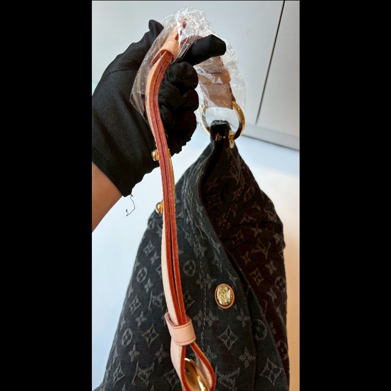 LV 單把黑丹寧布hobo包-7