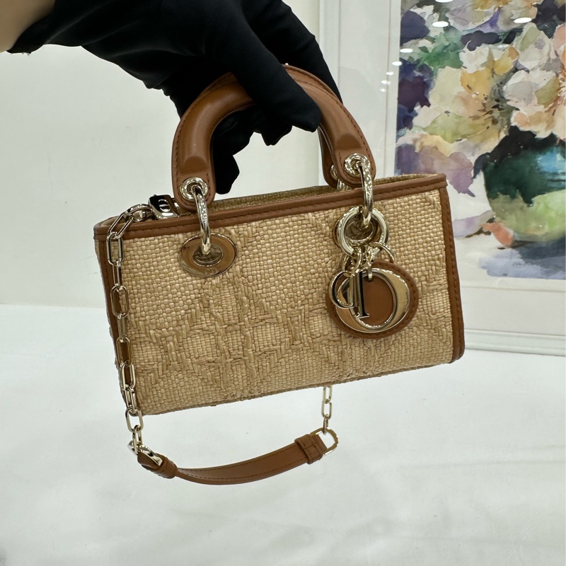 DIOR/D-JOY mini草編藤格紋橫版小戴妃mini尺寸 兩條肩帶 24年編碼 99新-6