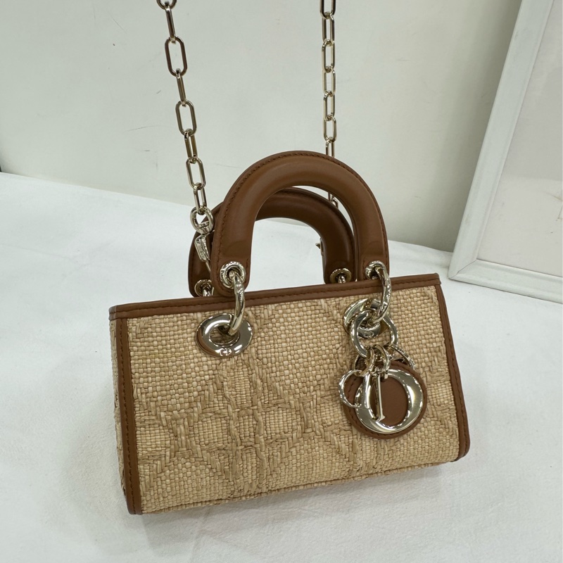 DIOR/D-JOY mini草編藤格紋橫版小戴妃mini尺寸 兩條肩帶 24年編碼 99新-7
