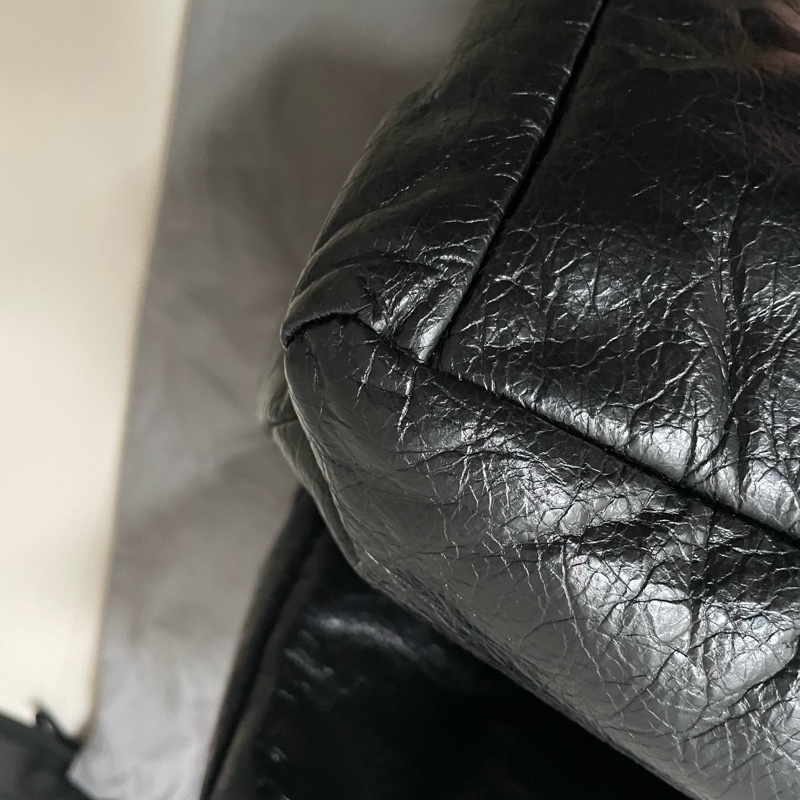 Balenciaga Monaco 黑色油蠟皮鏈條包 底長約33。-7