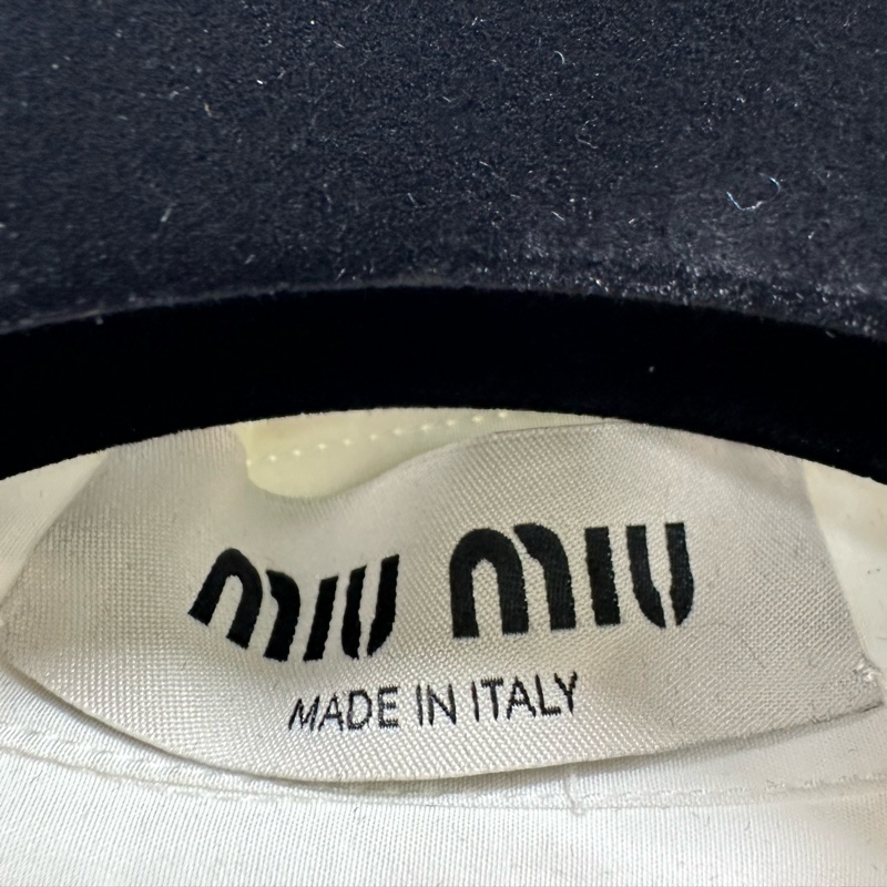 Miu Miu 鑽扣襯衫,經典白色,短款設計超顯比例 40碼-4