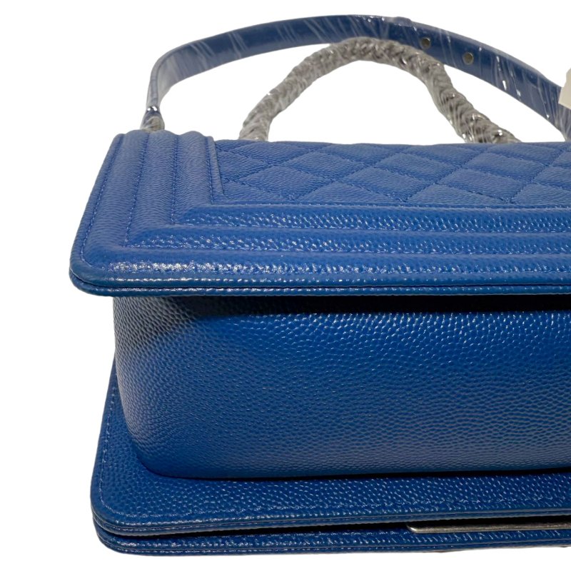 【2503】香奈兒 Le Boy Small 藍銀色斜背包 23 系列魚子醬色皮革-8