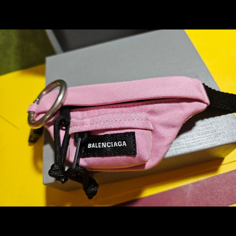 BALENCIAGA吊飾-1