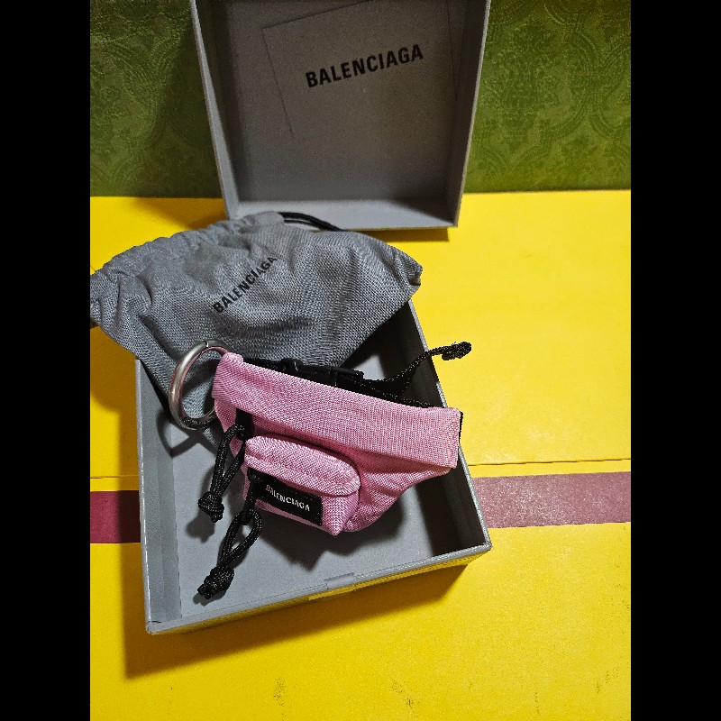 BALENCIAGA吊飾-4