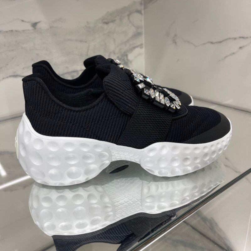🎉新品好折扣✨Roger Vivier 女款 Viv Run Moonlight 鑽釦織物運動鞋 黑色/增高7.5公分 EU 35/35.5/36/36.5/37/37.5/38 ( 購買請告知所需尺寸)-6