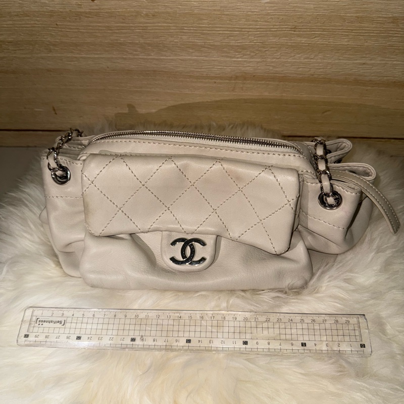 🤍 香奈兒 肩背包 奶白色 ✨ 閒置 出清 Chanel 香奈兒 肩背包 奶白色 菱格 金屬鏈 斜背包 經典 CC LOGO 女神 必備 名媛風 精品 二手-0