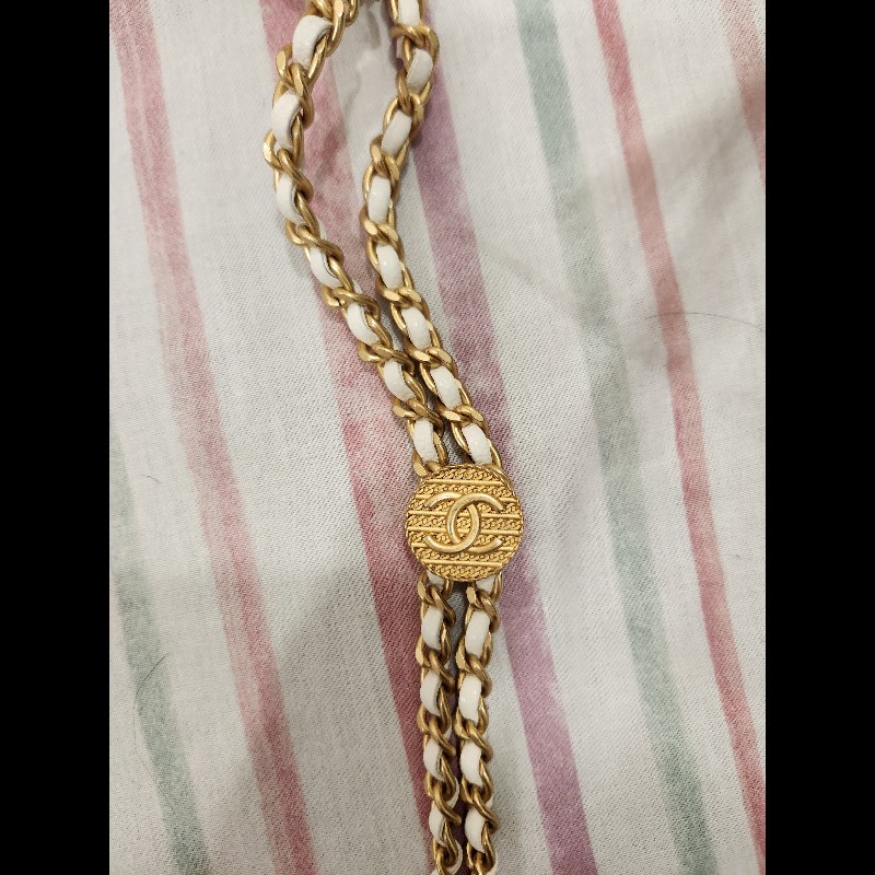 極新】CHANEL 22C系列 白雪公主奶白色+金色五金 方胖子包-8