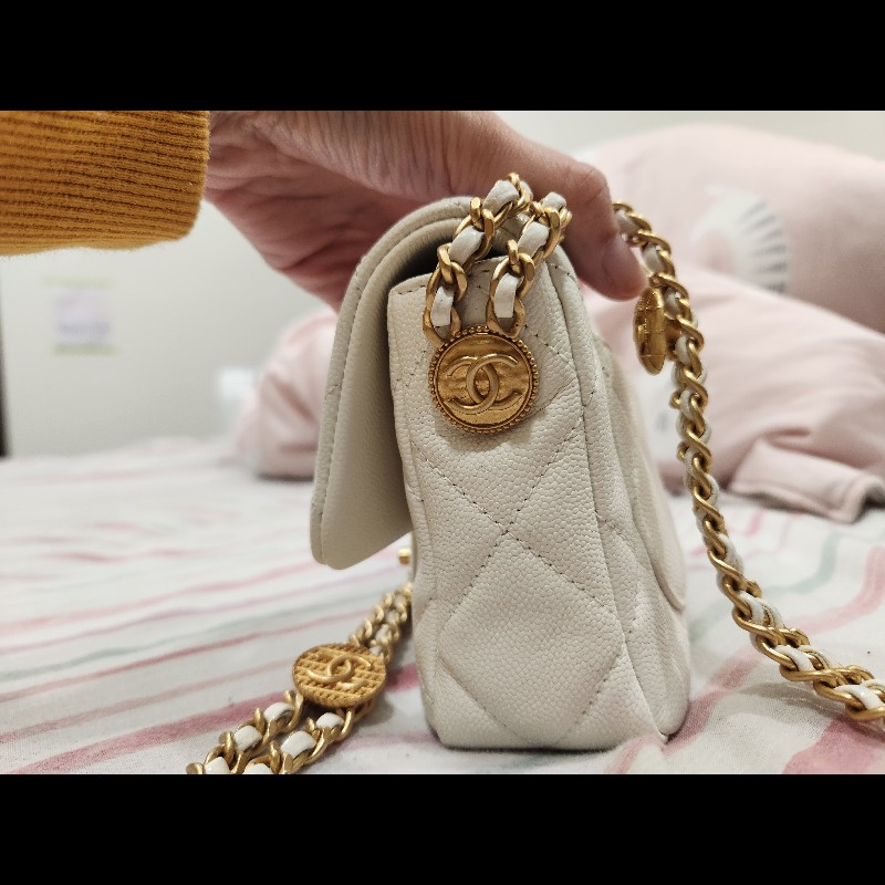 極新】CHANEL 22C系列 白雪公主奶白色＋金色五金 方胖子包-3