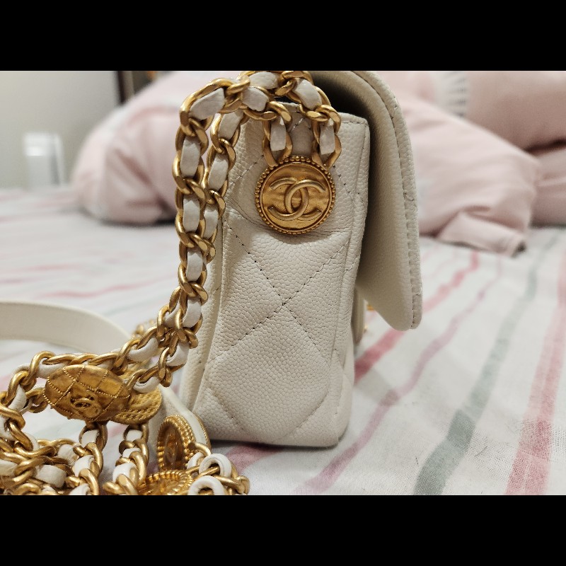 極新】CHANEL 22C系列 白雪公主奶白色＋金色五金 方胖子包-4