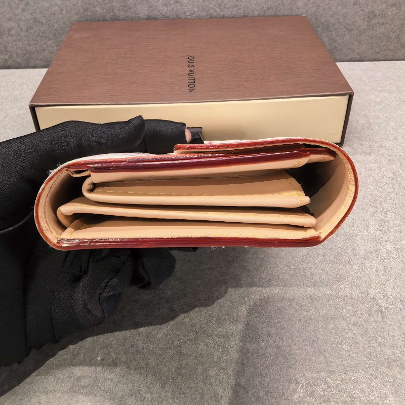 LV路易威登 白三彩中長款錢包 三折錢夾-6