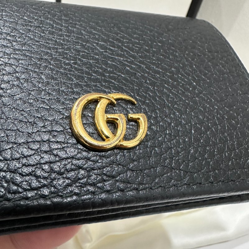 Gucci 荔枝牛皮金扣黑色短夾-9