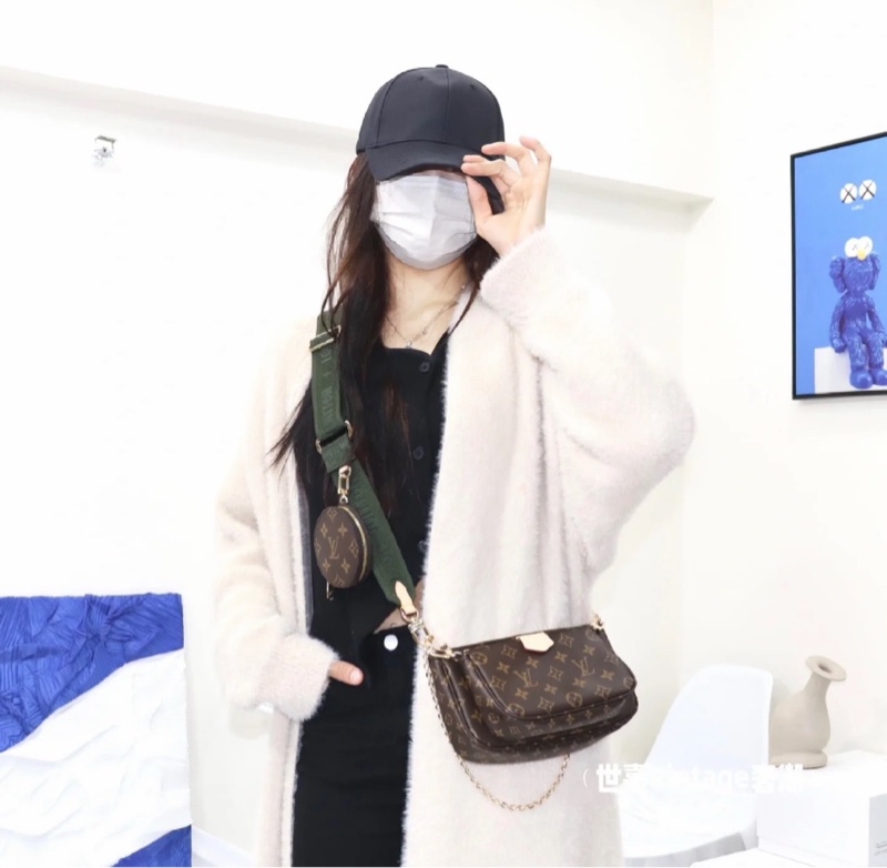 「JL精品代購」97新LV 老花 五合一  綠背帶-1