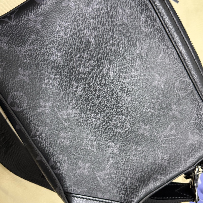 Louis Vuitton Alpha Wearable Wallet(Monogram Eclipse款式)-3