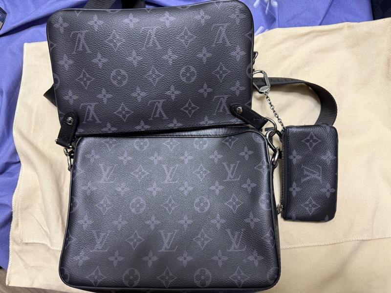 Louis Vuitton Alpha Wearable Wallet(Monogram Eclipse款式)-8