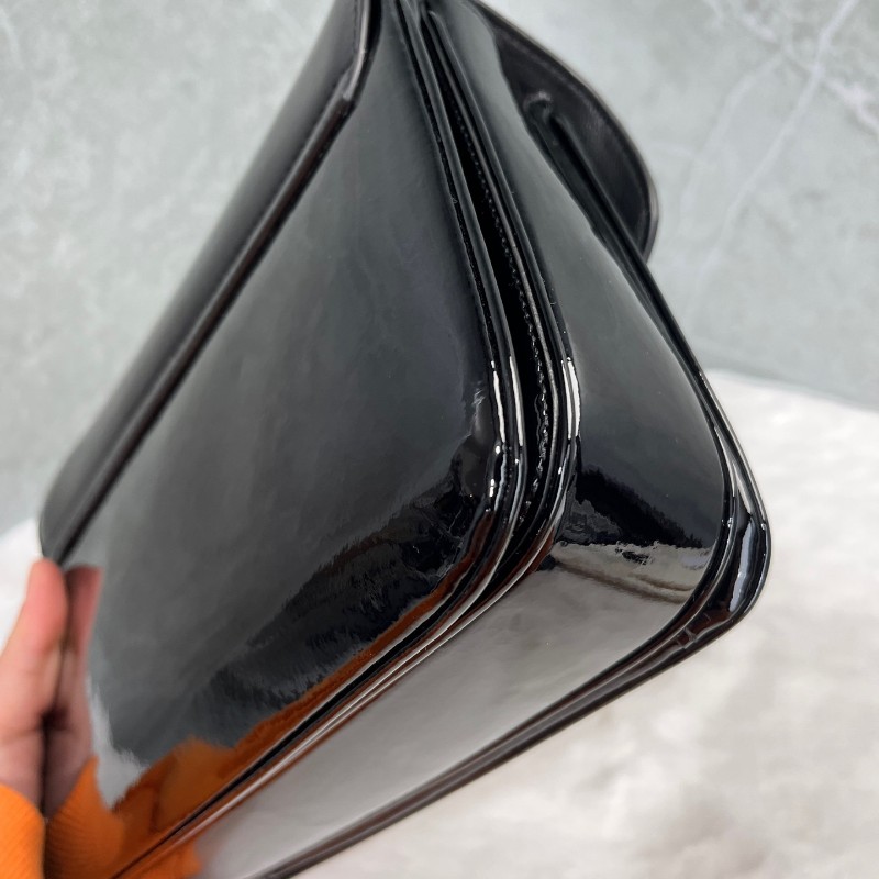 CELINE 金屬字母C扣鏈條 黑色漆皮 斜背肩背包 中號-10