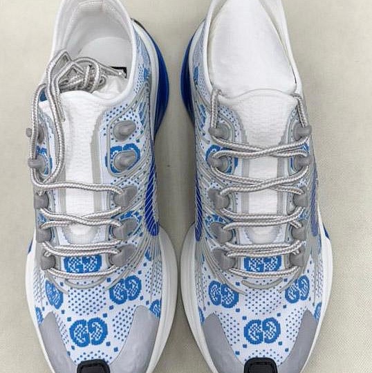 Gucci全新未穿美美的藍色休閒鞋-0