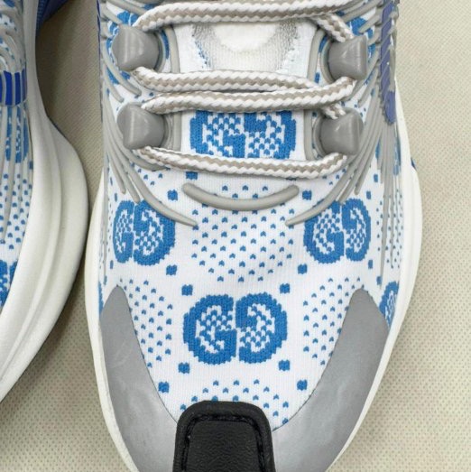 Gucci全新未穿美美的藍色休閒鞋-3