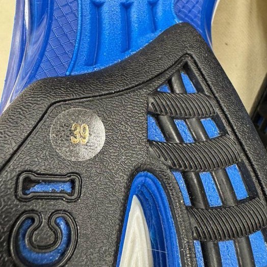 Gucci全新未穿美美的藍色休閒鞋-5