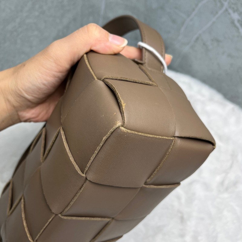 Bottega Veneta Cassette 棕色羊皮 10格 肩背包 手提包-10