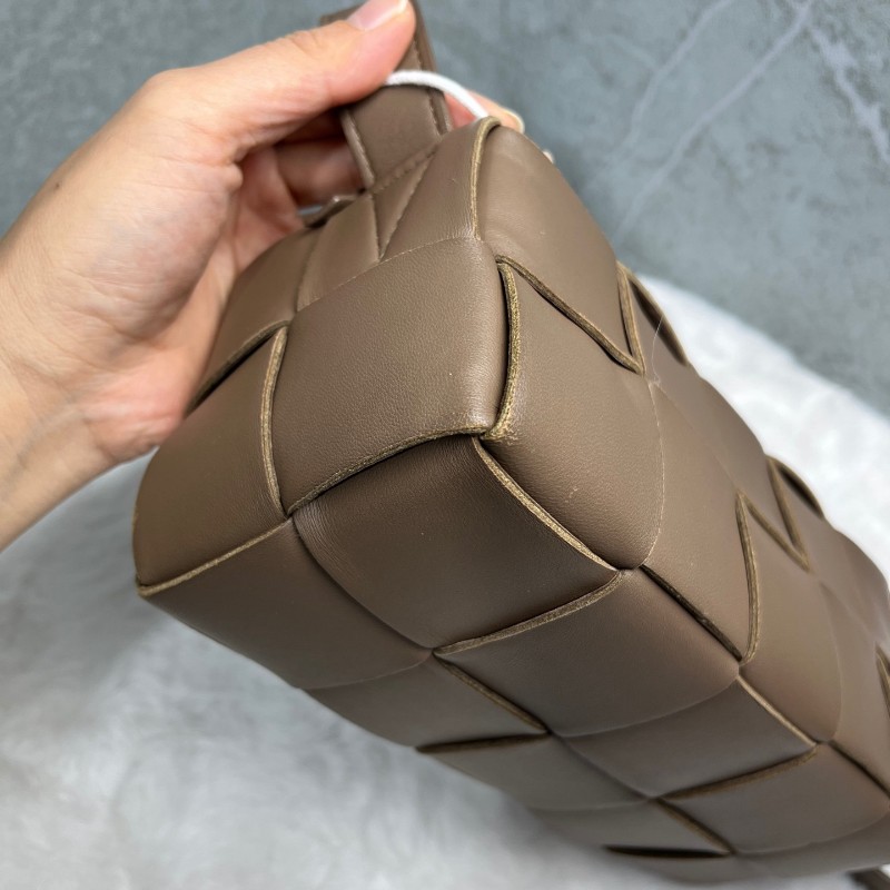 Bottega Veneta Cassette 棕色羊皮 10格 肩背包 手提包-11