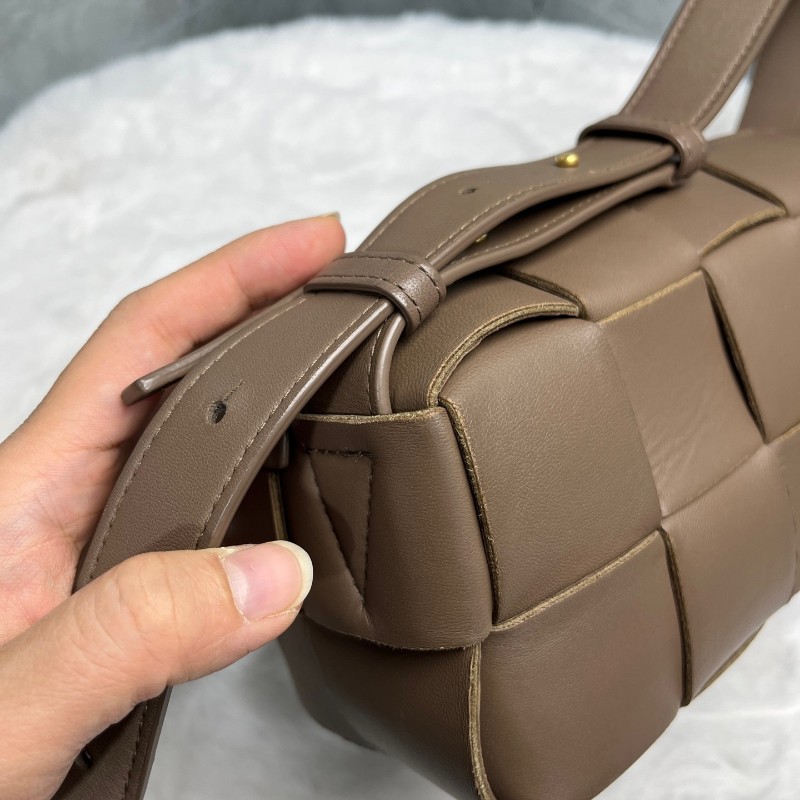 Bottega Veneta Cassette 棕色羊皮 10格 肩背包 手提包-13