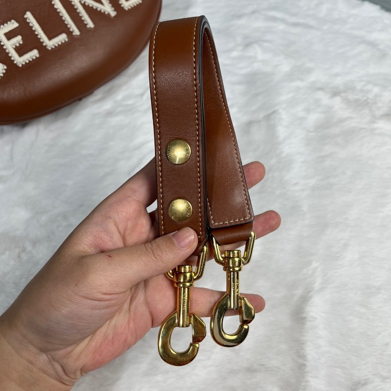 Celine Ava棕色字母logo 肩背包-8