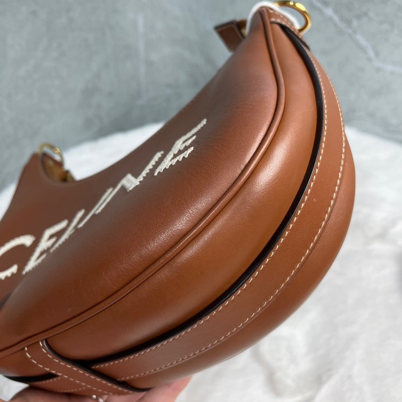 Celine Ava棕色字母logo 肩背包-10