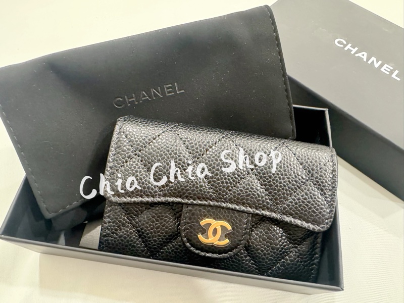 《全新》香奈兒Coco荔枝扣式零錢卡包/黑金-0