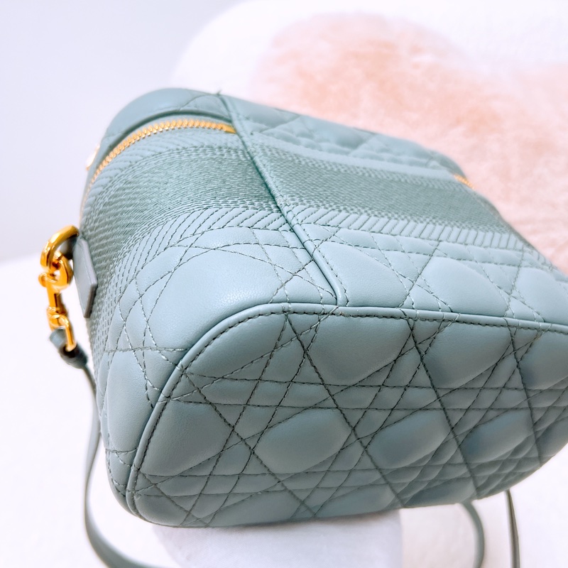 Dior travel vanity 灰色化妝包/斜挎包-11