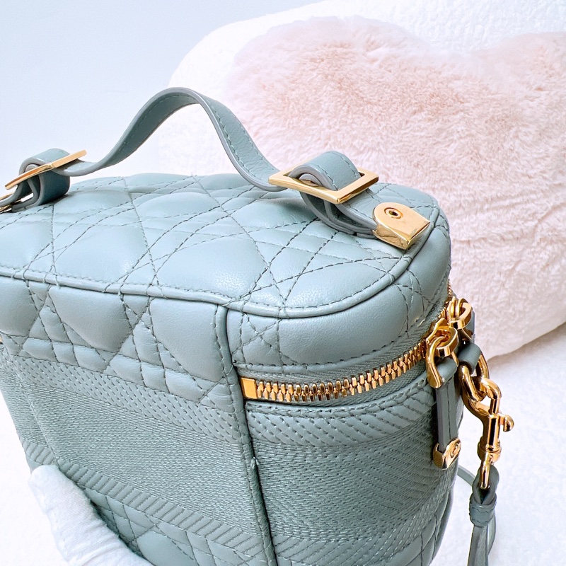 Dior travel vanity 灰色化妝包/斜挎包-12