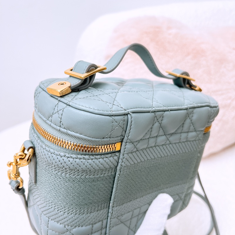 Dior travel vanity 灰色化妝包/斜挎包-13