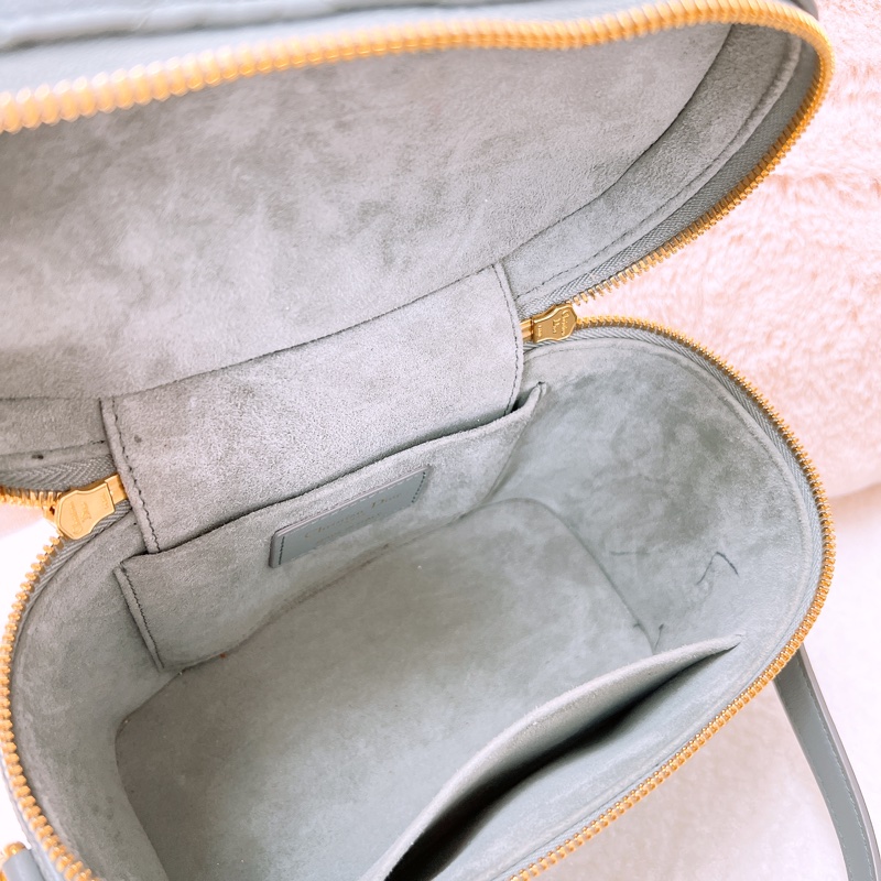 Dior travel vanity 灰色化妝包/斜挎包-15