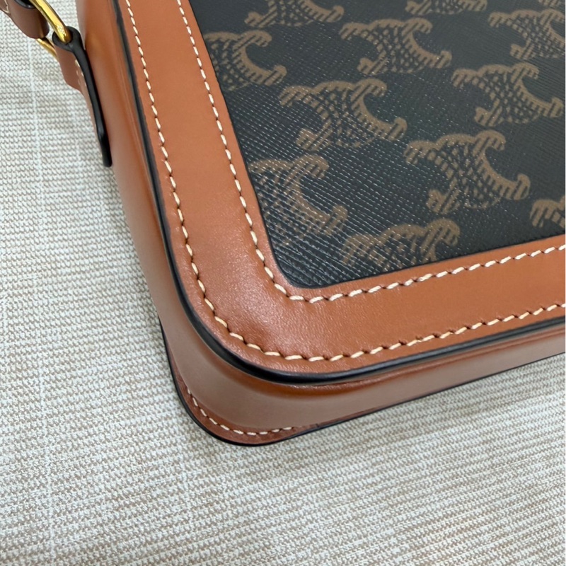 Celine棕色老花凱旋門box teen 斜背包-12