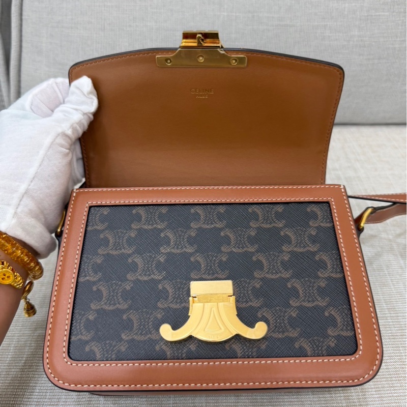 Celine棕色老花凱旋門box teen 斜背包-16