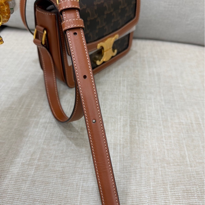 Celine棕色老花凱旋門box teen 斜背包-25