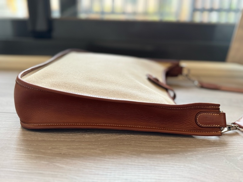 愛馬仕伊芙琳Hermes Evelyne29帆布拼馬鞍皮銀釦/愛馬仕帆布拼皮肩背包-10