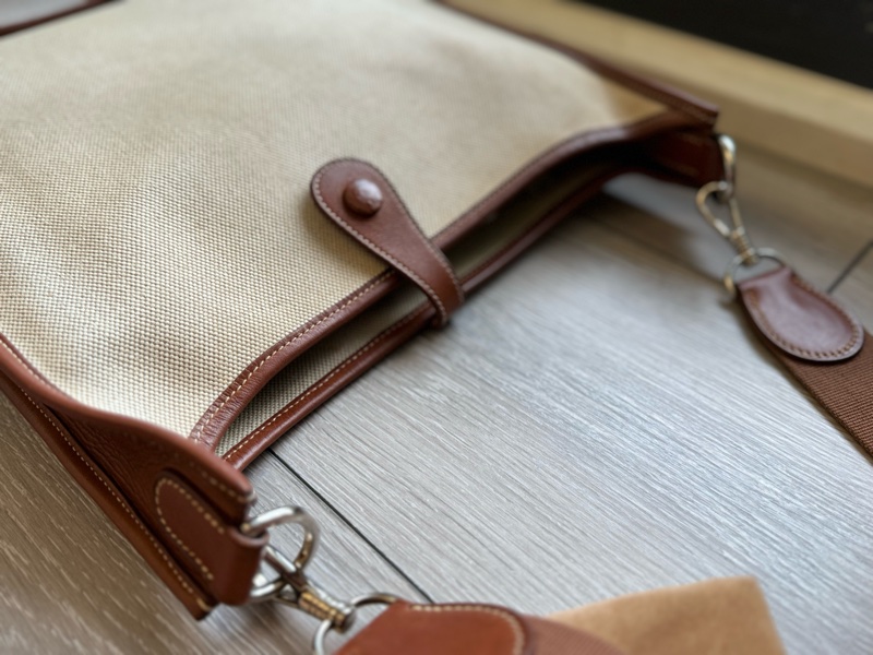 愛馬仕伊芙琳Hermes Evelyne29帆布拼馬鞍皮銀釦/愛馬仕帆布拼皮肩背包-24