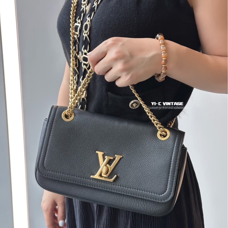 LV M22303新款 LockMe East West 鏈條包 肩背包 斜背包 黑金#晶片款#-2