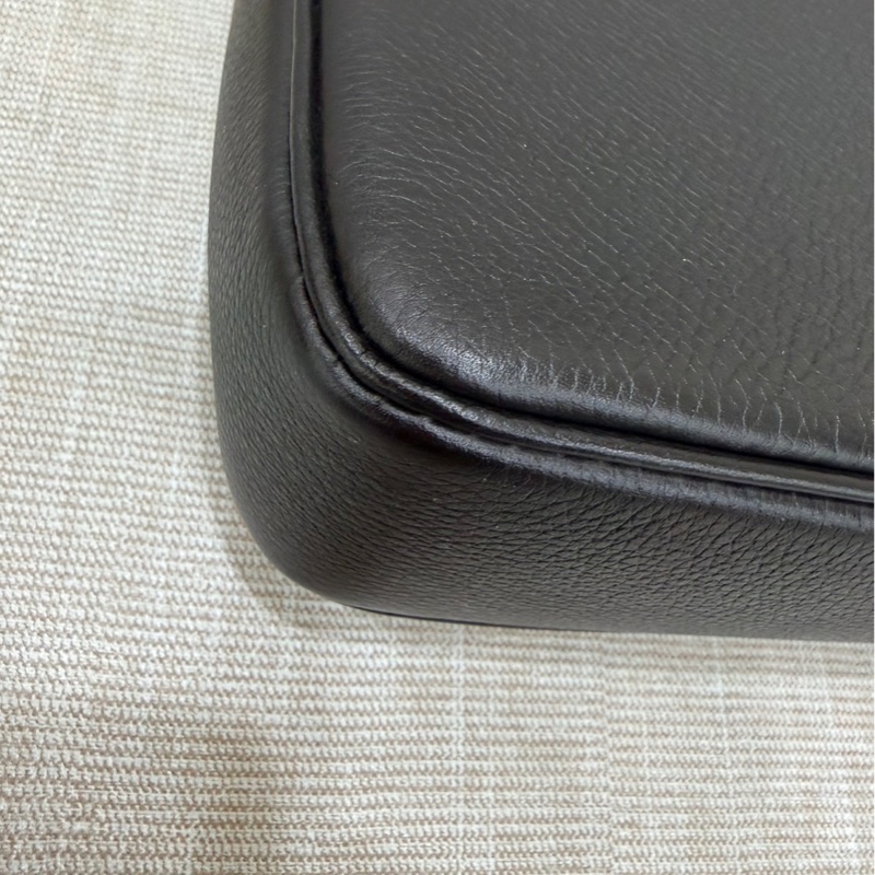 LV M22303新款 LockMe East West 鏈條包 肩背包 斜背包 黑金#晶片款#-12