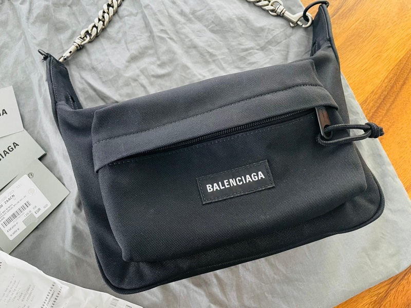 Balenciaga Raver Nylon black-1