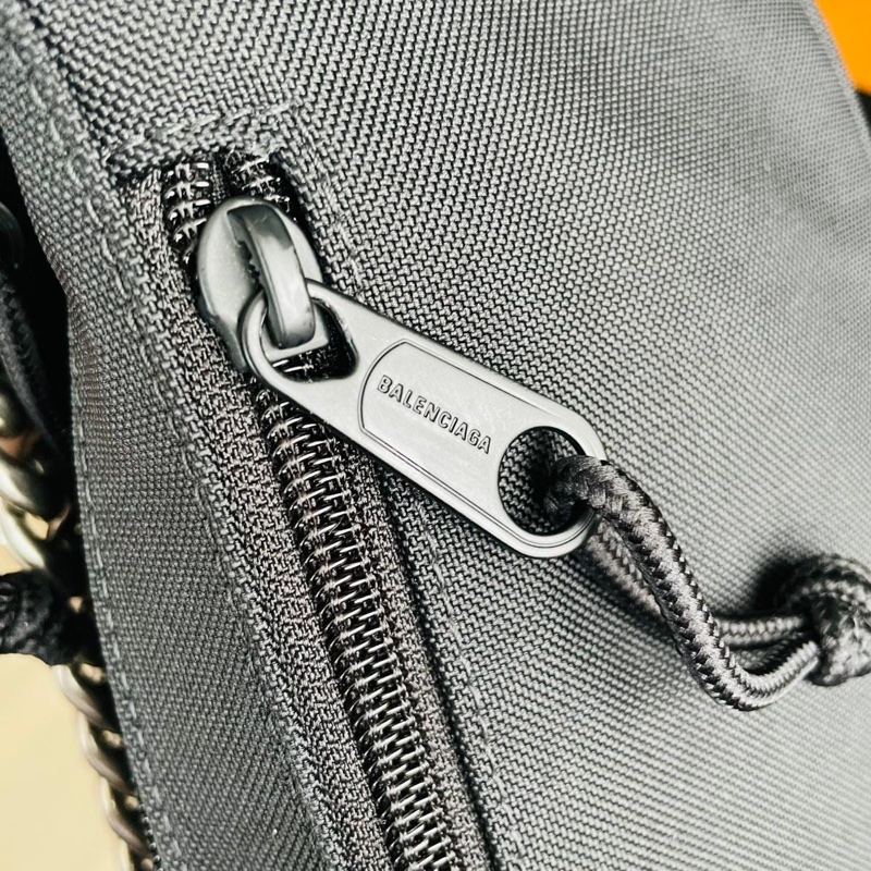 Balenciaga Raver Nylon black-8