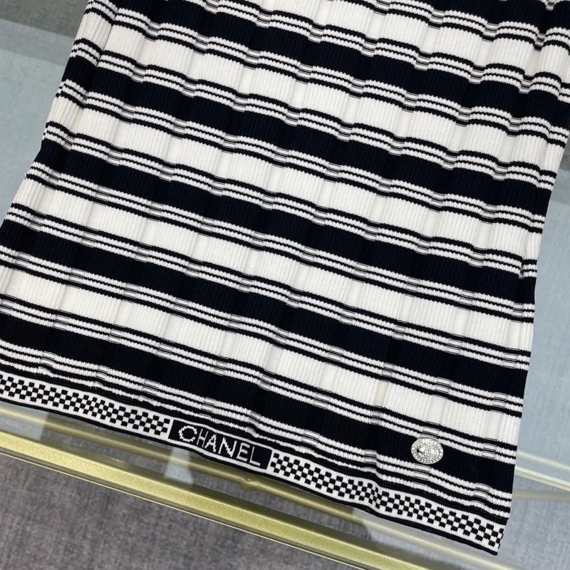 Chanel 條紋針織上衣 Jennie 同款-2