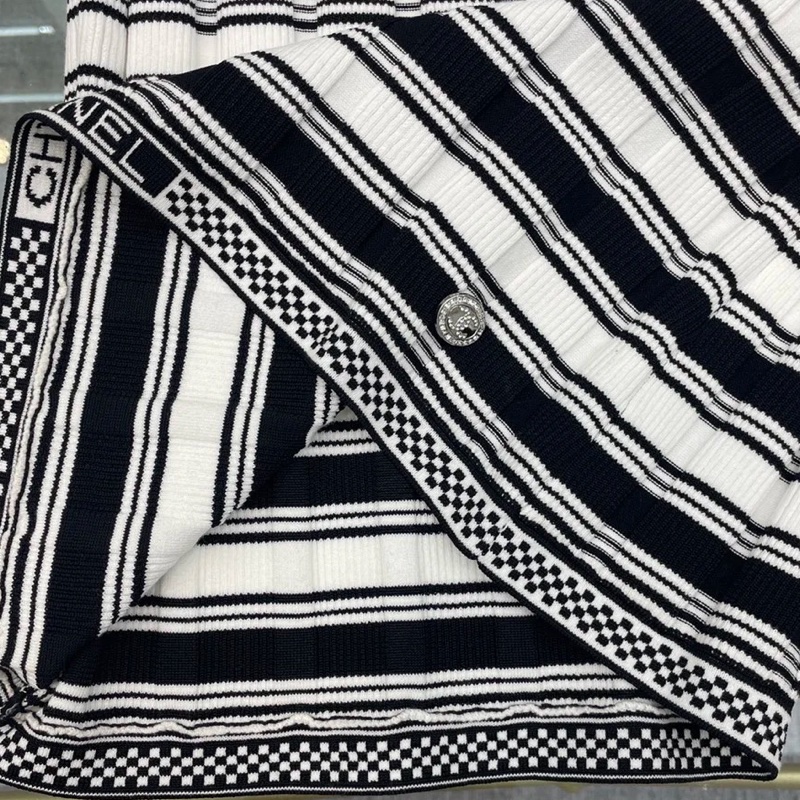 Chanel 條紋針織上衣 Jennie 同款-3